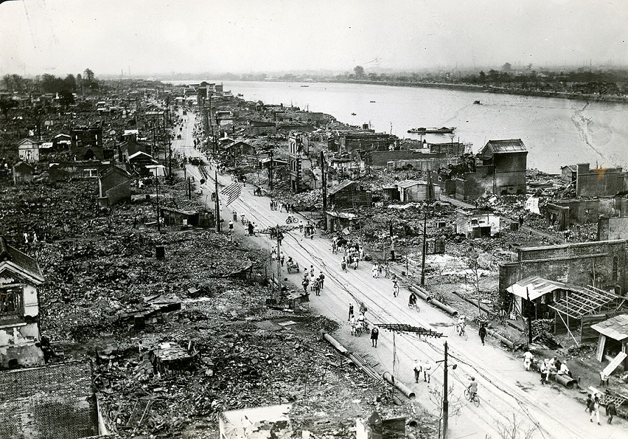 Damage-Tokyo-Yokohama-earthquake-1923s.jpg